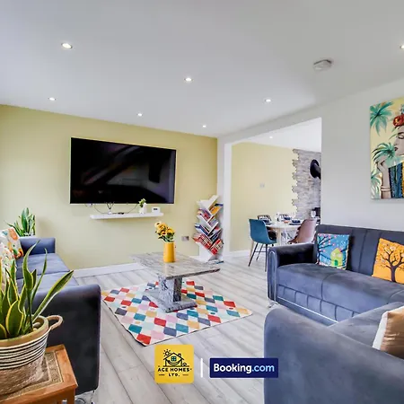 Three Br House By Ace Homes Short Lets & Serviced With Free Wifi Sleeps7 Prázdninový dům Leeds (West Yorkshire)