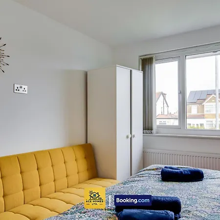 Three Br House By Ace Homes Short Lets & Serviced With Free Wifi Sleeps7 Prázdninový dům Leeds (West Yorkshire)