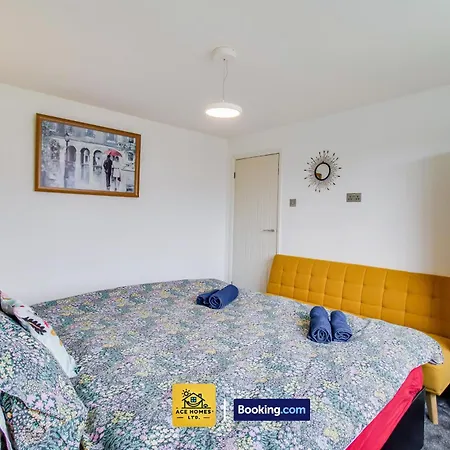 Hébergement de vacances Convenient Flat By Ace Homes Contractors With Free Parking Leeds (West Yorkshire)