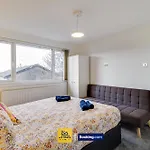 Convenient Flat By Ace Homes Contractors With Free Parking Semesterbostad